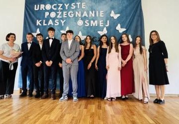 Uroczyste zakończenie roku szkolnego klasy 8 – wzruszenie, śmiech i taneczne pożegnanie