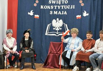 WIWAT KRÓL,WIWAT NARÓD,WIWAT KONSTYTUCJA! – uroczysty apel w naszej szkole