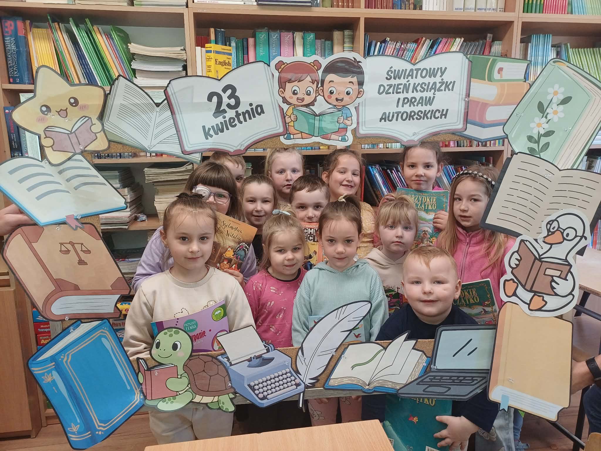 Światowy Dzień Książki w Bibliotece Szkolnej