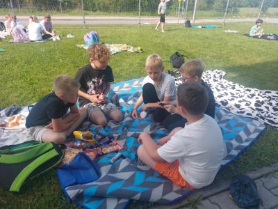 e573d716-7adf-419e-b0b7-41aac1a30f15.jpg